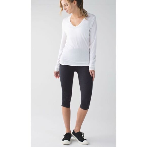 Lululemon In The Flow Crop II
Heathered Deep Coal Size 4 - Picture 3 of 7